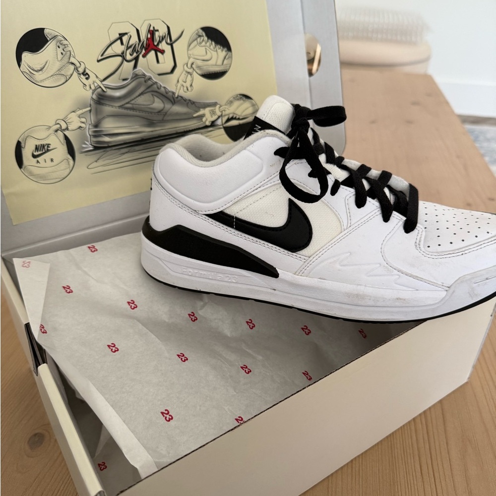 Nike Stadium 90 White and Black Sneakers